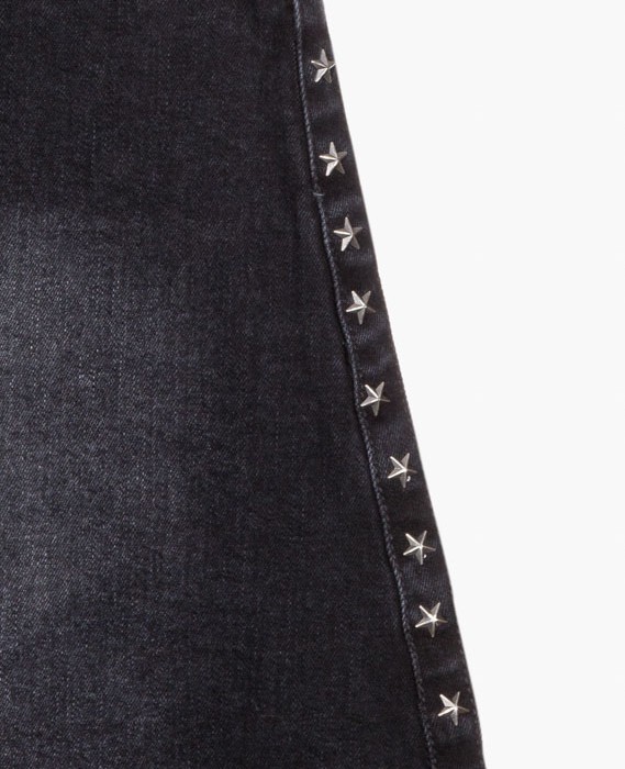 024-7000al_3 024-7000al_3